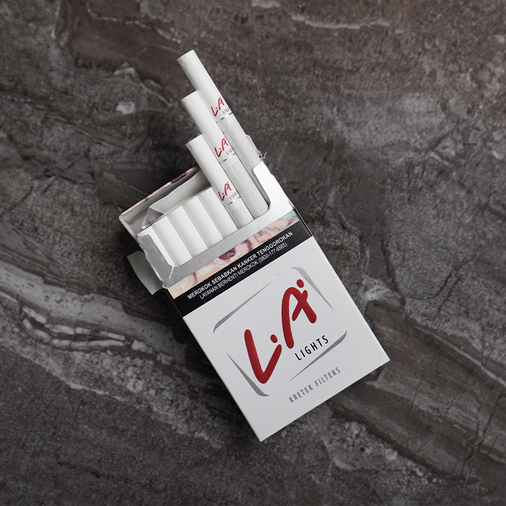Djarum LA Lights 🍂 ‣ Duty Free Price ‣ Only 4€👍